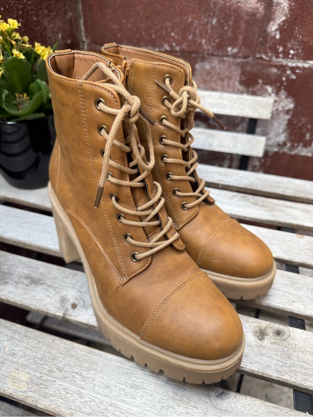 Women's Lace-Up Tan Platform Boots